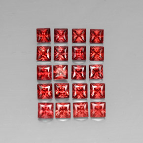 天然红色铁铝榴石，方形，3.9×3.9毫米，VVS-VS