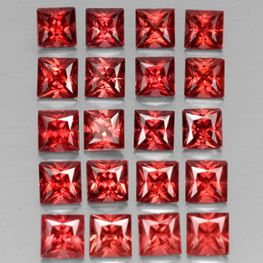 天然红色铁铝榴石，方形，3.9×3.9毫米，VVS-VS