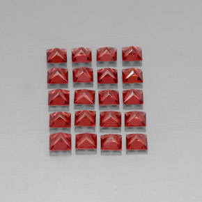 天然红色铁铝榴石，方形，3.9×3.9毫米，VVS-VS