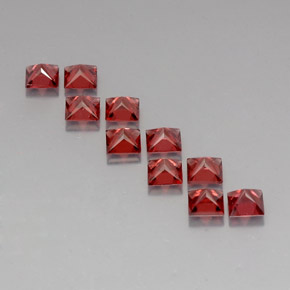 天然红色铁铝榴石，方形，3.9×3.9毫米，VVS-VS