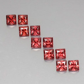 天然红色铁铝榴石，方形，3.9×3.9毫米，VVS-VS