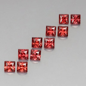 天然红色铁铝榴石，方形，4×4毫米，VVS-VS