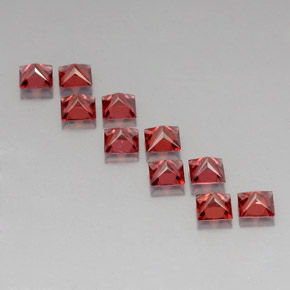 天然红色铁铝榴石，方形，4×4毫米，VVS-VS