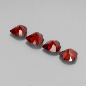 克拉天然铁铝榴石石榴石，心形，VVS-VS