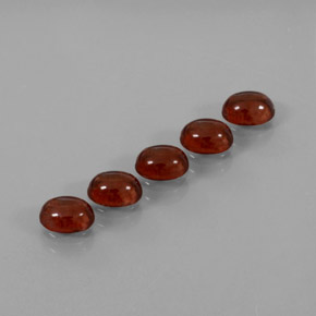 克拉天然铁铝榴石石榴石，椭圆形切割，透明