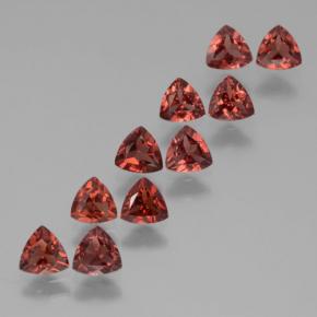 2.83天然红色铁铝榴石，三角形，4.1×4.1毫米，VS
