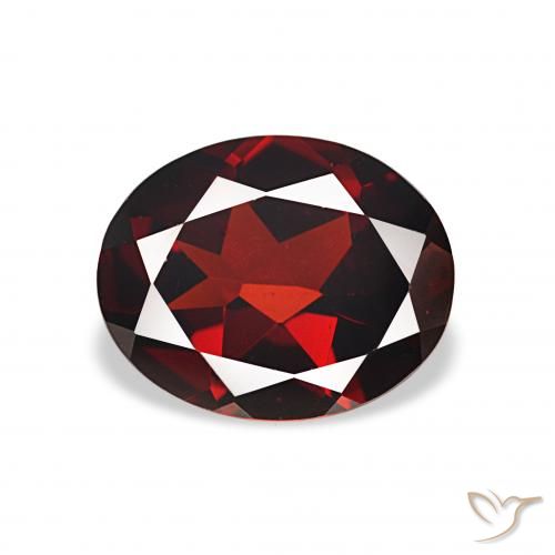 2.66ct 深血红色 铁铝榴石石榴石, 椭圆形, VVS
