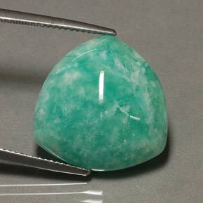 14.87克拉天然绿色天河石，三角形，19.7×19.3毫米，不透明