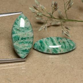 12.69克拉天然天河石，马眼形，不透明