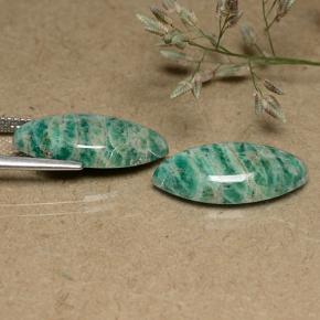 12.69克拉天然天河石，马眼形，不透明