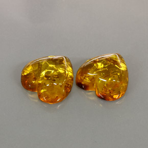天然橙色琥珀，透明，15.8×15.7毫米，透明/半透明