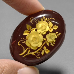 20.50克拉天然棕色琥珀，异形，35.1×25.4毫米，半透明
