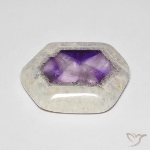 33.06克拉天然多色紫水晶晶洞切片，异形，26.3×22.7毫米，透明