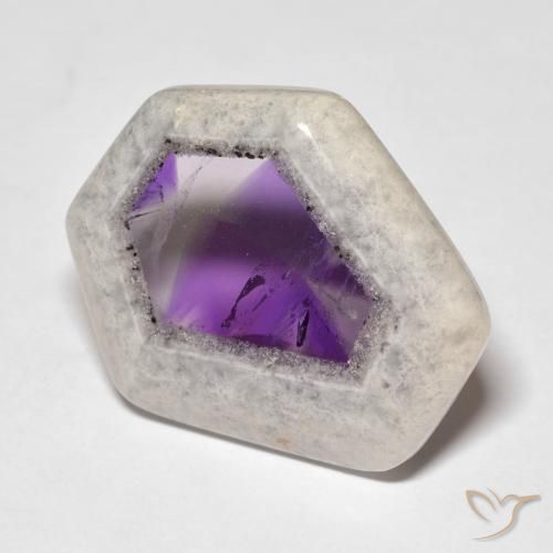 29.19克拉天然多色紫水晶晶洞切片，异形，26.3×23.9毫米，透明