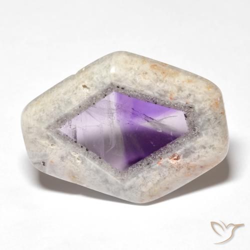 31.11克拉天然多色紫水晶晶洞切片，异形，29.6×23.1毫米，透明