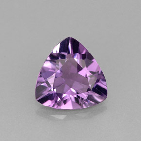 1.36克拉天然紫罗兰色紫水晶，三角形，8.2×8.2毫米，VVS