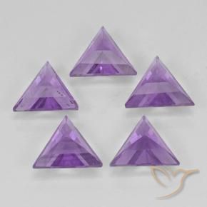 2.81克拉天然紫水晶，胖三角形，VS