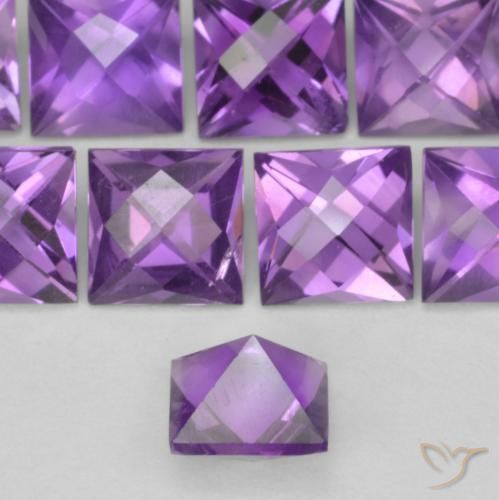 0.70克拉天然紫水晶，正方形，VVS-VS