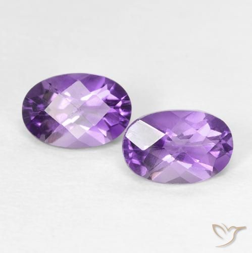 0.90克拉天然紫水晶，椭圆形，VVS-VS