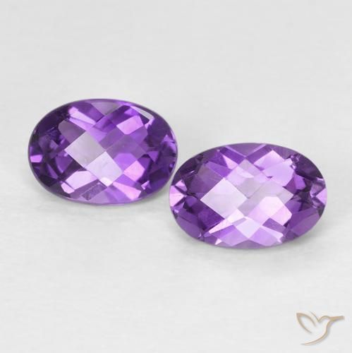 0.90克拉天然紫水晶，椭圆形，VVS