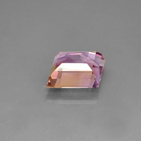 17.14克拉天然双色紫黄晶，异形，15.9×13.7毫米，IF