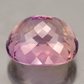 23.99克拉天然双色紫黄晶，垫形剪裁，19.1×16.5毫米，IF