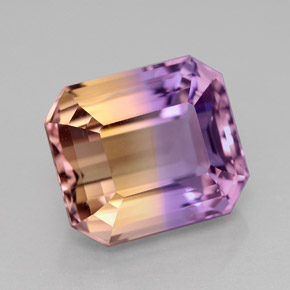 8.22克拉天然双色紫黄晶，祖母绿式切割，12.4×10.9毫米，VVS