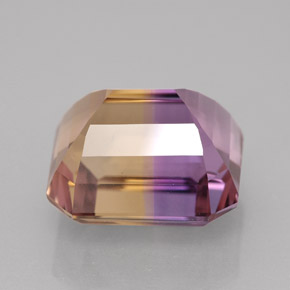 8.22克拉天然双色紫黄晶，祖母绿式切割，12.4×10.9毫米，VVS