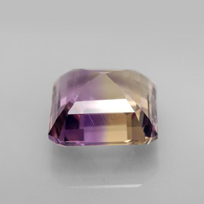 6.36克拉天然双色紫黄晶，祖母绿式切割，11.4×11.3毫米，VVS-VS