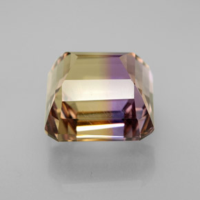 6.74克拉天然双色紫黄晶，祖母绿式切割，10.6×10.3毫米，VVS