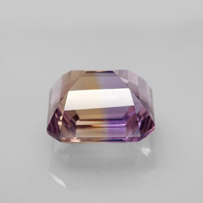 5.79克拉天然双色紫黄晶，祖母绿式切割，11.1×9.9毫米，VVS