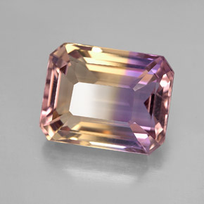 7.94克拉天然双色紫黄晶，祖母绿式切割，13.1×10.3毫米，VVS