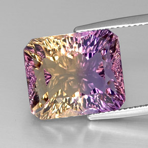 12.66克拉天然双色紫黄晶，祖母绿式切割，14.8×12.7毫米，VVS-VS