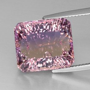13.31克拉天然双色紫黄晶，祖母绿式切割，14.6×12.8毫米，VVS