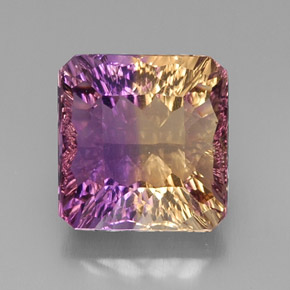11.34克拉天然双色紫黄晶，祖母绿式切割，13.3×12.8毫米，VVS