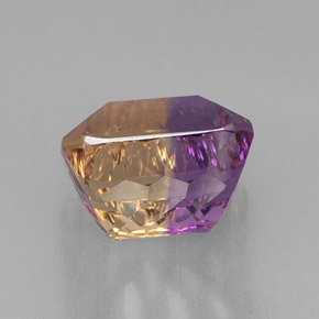 11.34克拉天然双色紫黄晶，祖母绿式切割，13.3×12.8毫米，VVS