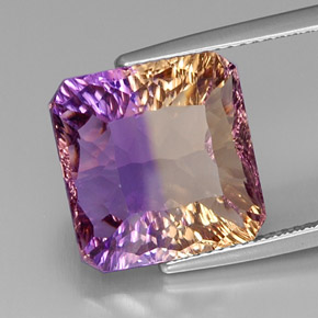 11.58克拉天然双色紫黄晶，祖母绿式切割，13.6×13.3毫米，VVS