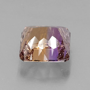 9.03克拉天然双色紫黄晶，祖母绿式切割，12.3×12.1毫米，VVS