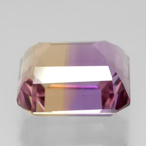 6.61克拉天然双色紫黄晶，祖母绿式切割，11.5×10.7毫米，VVS