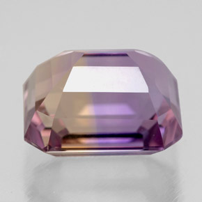 5.90克拉天然双色紫黄晶，祖母绿式切割，11.4×9.3毫米，VVS