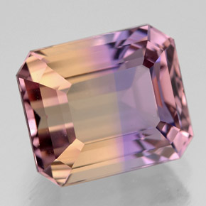 8.48克拉天然双色紫黄晶，祖母绿式切割，12.5×10.6毫米，VVS