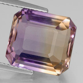 7.02克拉天然双色紫黄晶，祖母绿式切割，12.1×11毫米，VVS