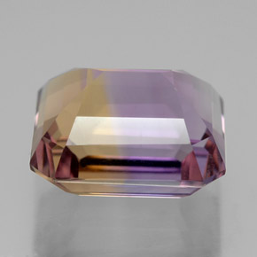 9.78克拉天然双色紫黄晶，祖母绿式切割，13.3×11.6毫米，VVS
