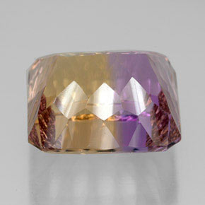 13.66克拉天然双色紫黄晶，祖母绿式切割，14.6×13.5毫米，VVS