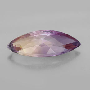 13.51克拉天然双色紫黄晶，马眼形，26.8×11.3毫米，IF
