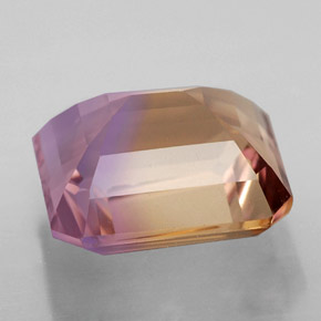 4.39克拉天然双色紫黄晶，祖母绿式切割，10.2×9.6毫米，VVS