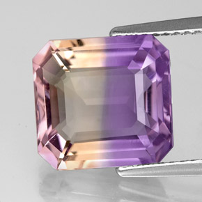 5.42克拉天然双色紫黄晶，祖母绿式切割，11.3×10.7毫米，VVS