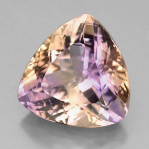 9.29克拉天然双色紫黄晶，三角形，14.2×13.9毫米，VVS