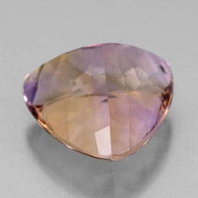 9.29克拉天然双色紫黄晶，三角形，14.2×13.9毫米，VVS