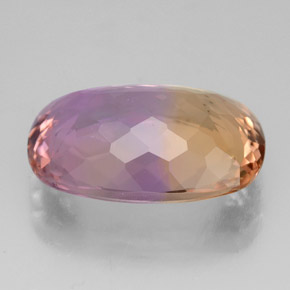 8.76克拉天然双色紫黄晶，垫形剪裁，16.7×12.4毫米，VVS